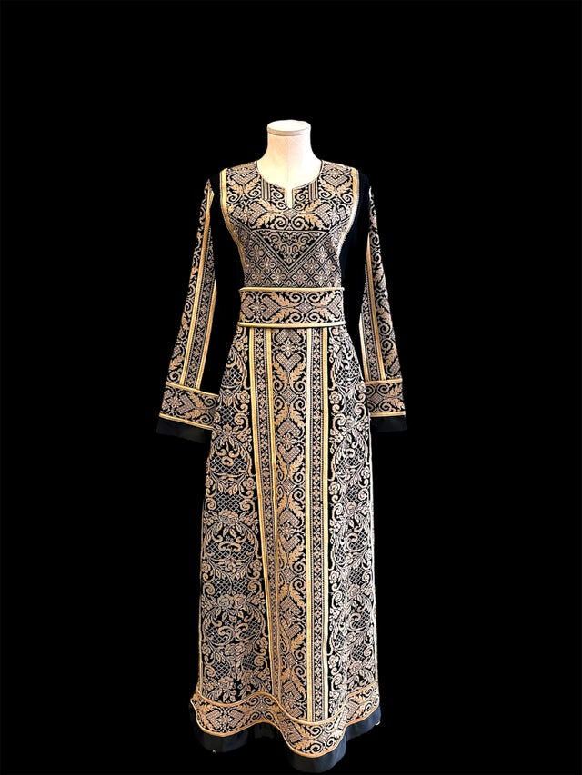 Palestinian Embroidered Thoub